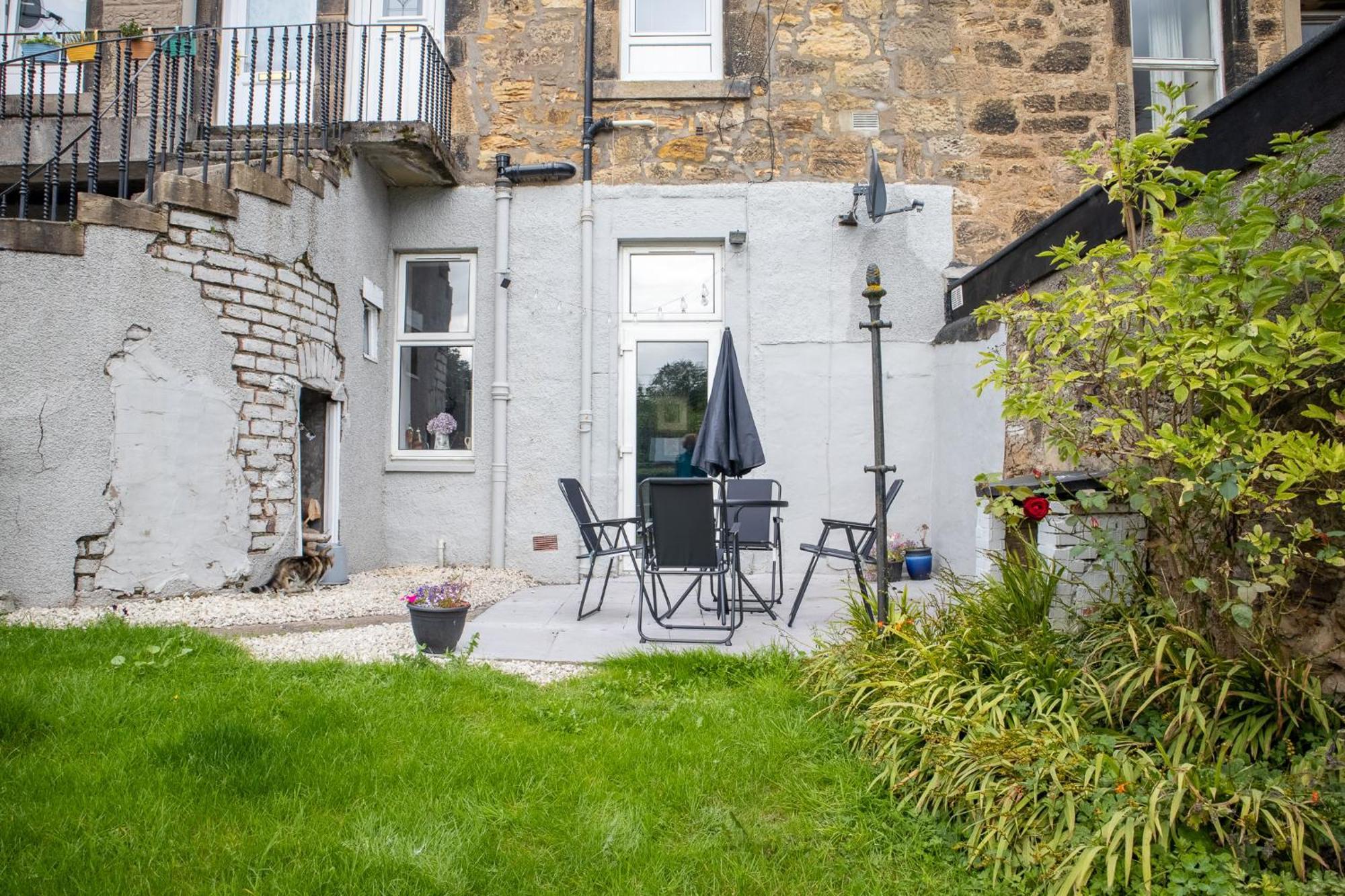 Апартаменты The Lang Toun Bothy- By The Sea & Near Edinburgh Керкколди Экстерьер фото